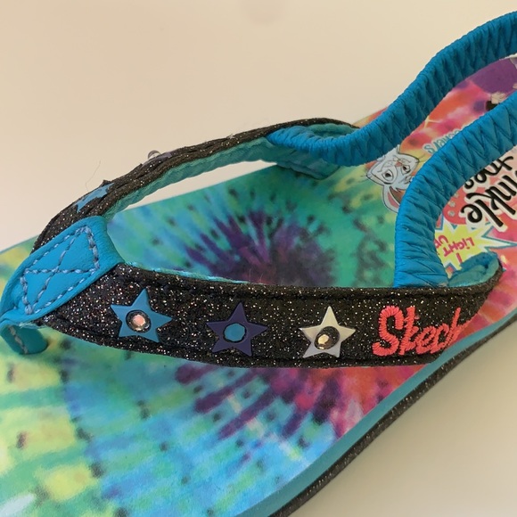 Little Kids Skechers Tie Dye Twinkle Toes Flip Flips with Ankle Straps - Picture 6 of 12